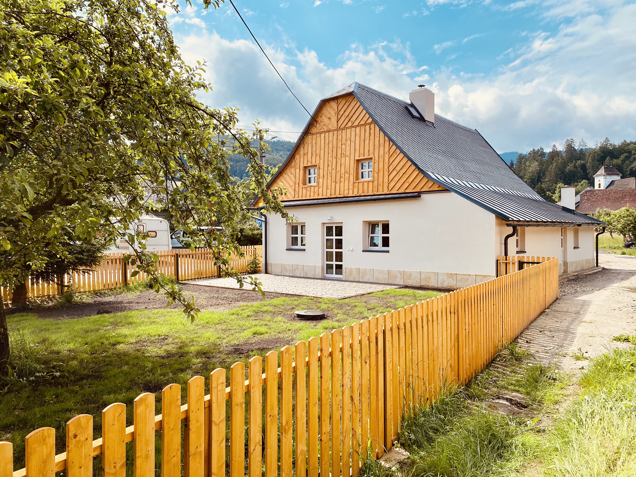 Celková rekonstrukce rodinného domu - Raškov